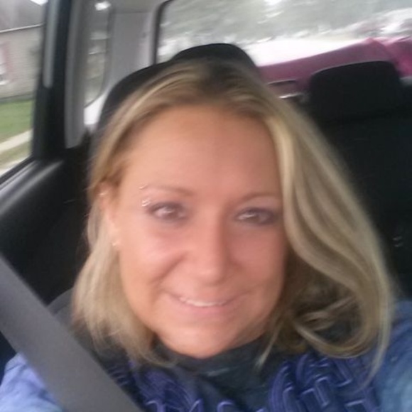 Meet your Posher, Sarah - Picture 1 of 1